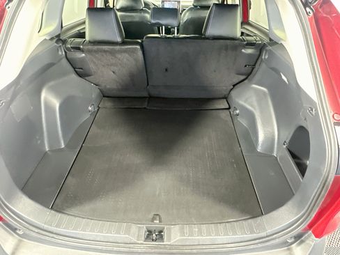 Used 2019 Toyota RAV4 XLE w/ Convenience Package FWD image 29