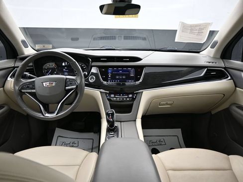 Used 2020 Cadillac XT6 Premium Luxury FWD image 14