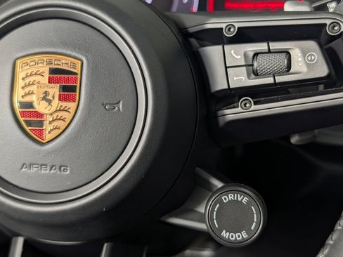Certified 2025 Porsche 911 Carrera RWD image 39