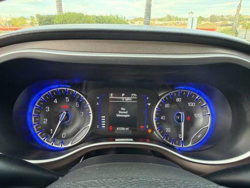 Used 2022 Chrysler Voyager LX FWD image 30