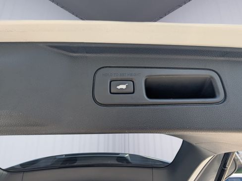Certified 2023 Honda Pilot EX-L image 13