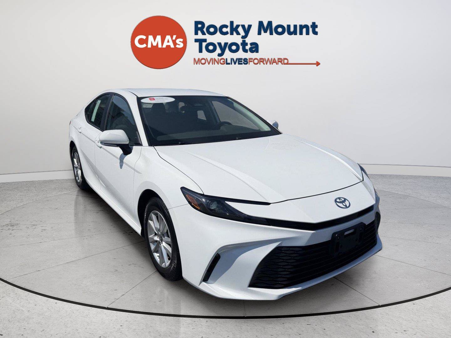 Used 2025 Toyota Camry LE FWD image 3