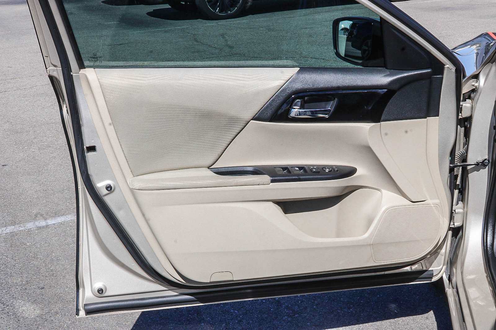 Certified 2017 Honda Accord LX image 19