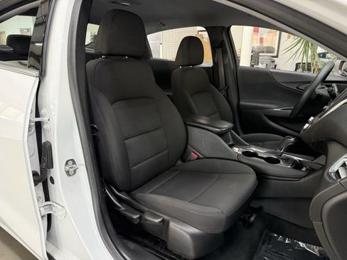 Used 2018 Chevrolet Malibu LT w/ LPO, Convenience Package 2 FWD image 15
