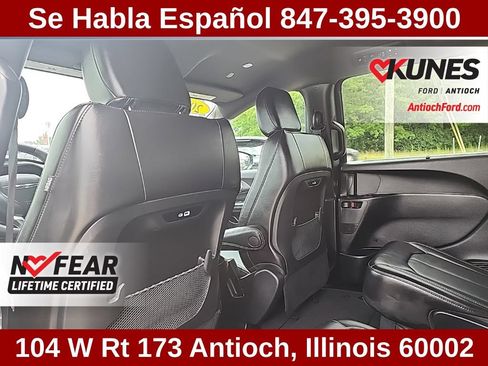 Used 2025 Chrysler Pacifica Select FWD image 38