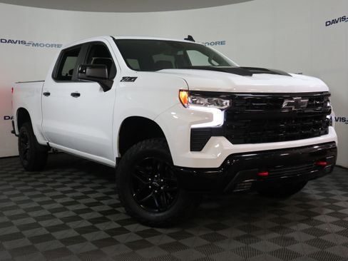 Used 2023 Chevrolet Silverado 1500 LT Trail Boss w/ Protection Package image 2