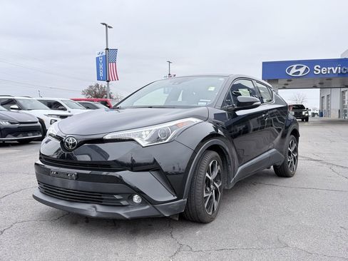Used 2019 Toyota C-HR Limited image 3