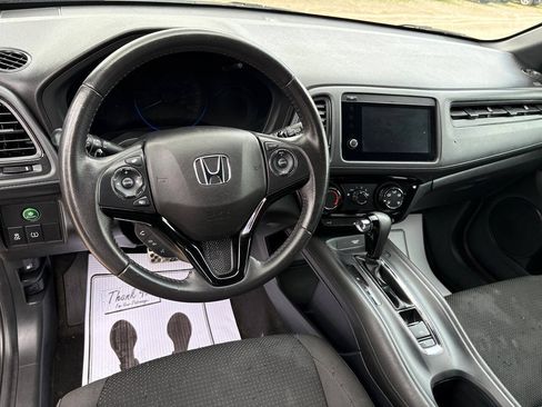 Used 2021 Honda HR-V Sport image 6