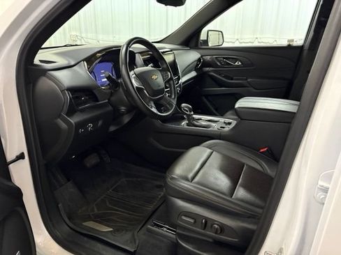 Used 2023 Chevrolet Traverse High Country AWD/4WD image 33