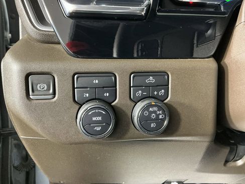 Used 2024 Chevrolet Silverado 2500 LT w/ Convenience Package image 14