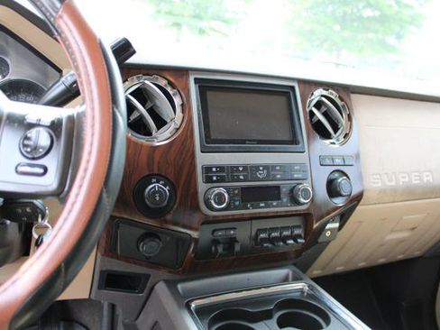 Used 2011 Ford F350 Lariat w/ Lariat Interior Pkg AWD/4WD image 22