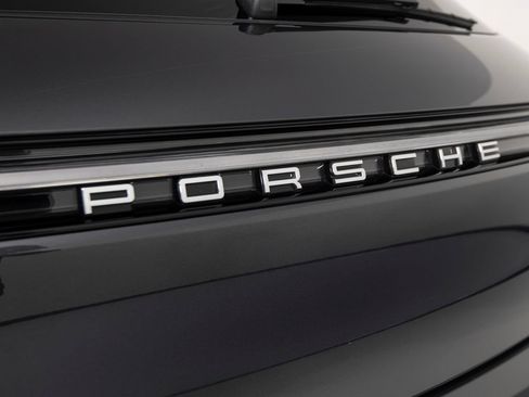 Certified 2026 Porsche Macan AWD/4WD image 44