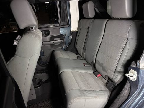 Used 2007 Jeep Wrangler Unlimited Sahara AWD/4WD image 20
