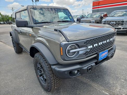 New 2026 Ford Bronco Badlands AWD/4WD image 2