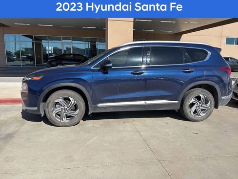 Used 2023 Hyundai Santa Fe SEL w/ Premium Package image 3
