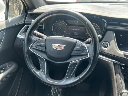 Used 2022 Cadillac XT5 Luxury FWD image 39