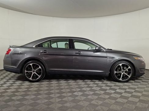 Used 2015 Ford Taurus SEL w/ Equipment Group 201A FWD image 10
