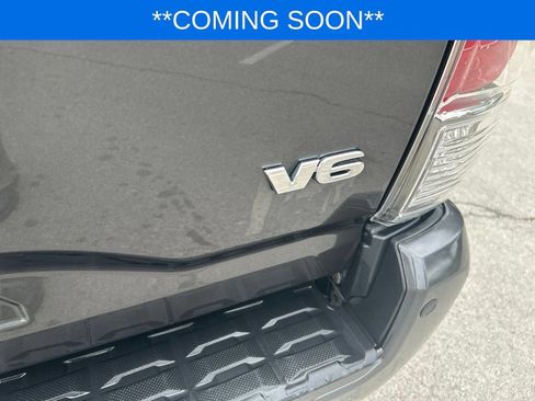 Used 2019 Toyota Tacoma Limited AWD/4WD image 17
