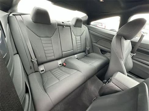 Used 2025 BMW 440i xDrive Coupe w/ Premium Package image 24