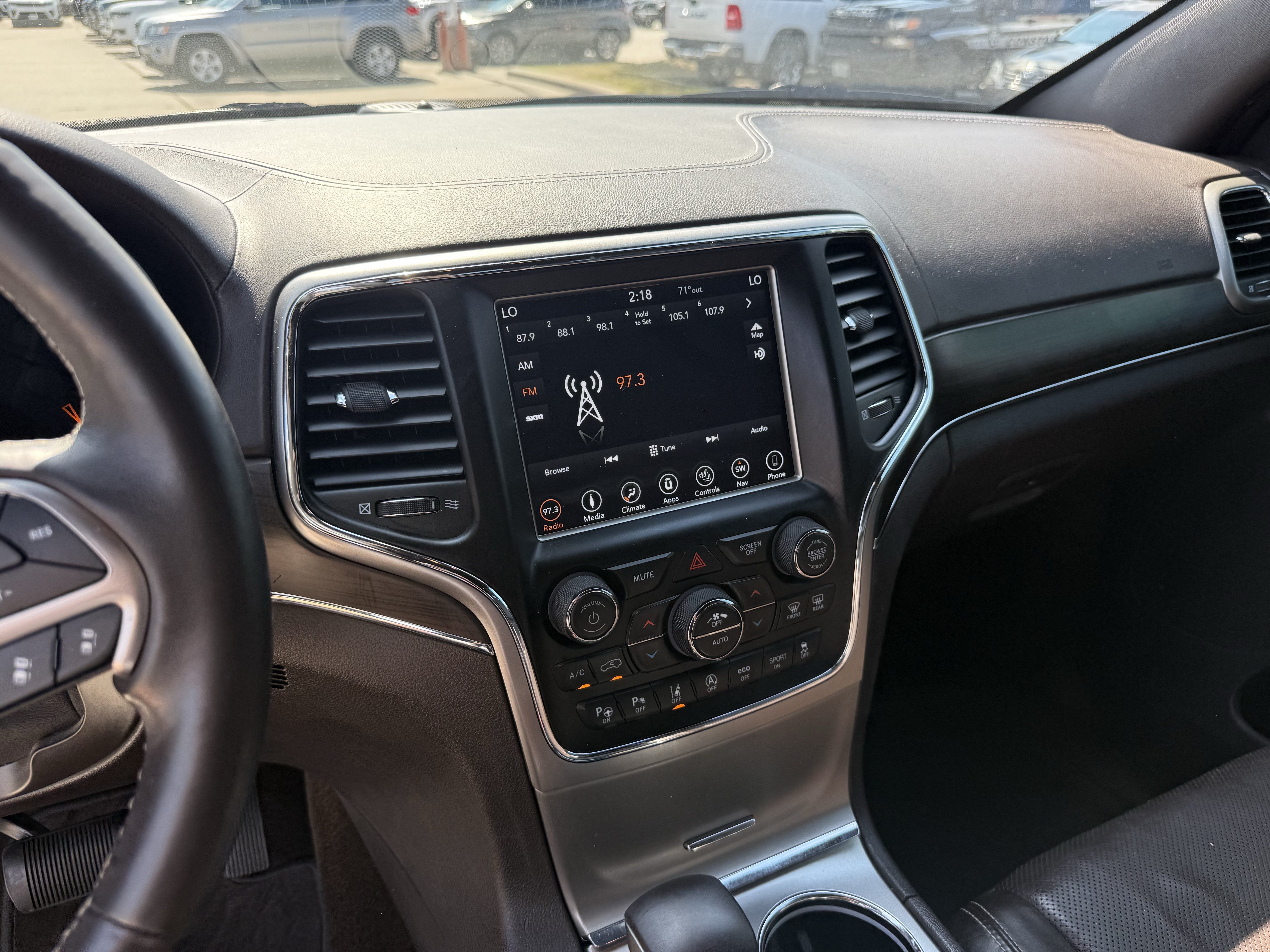 Used 2018 Jeep Grand Cherokee Overland RWD image 19