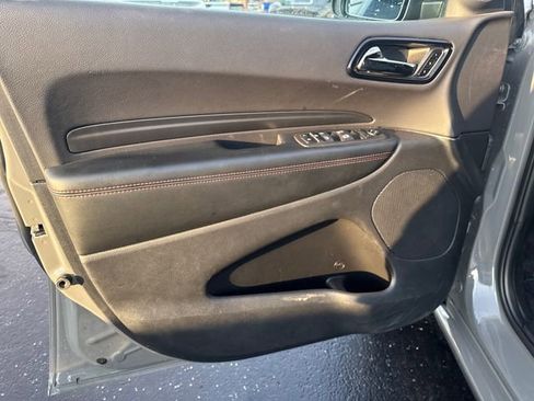 Used 2025 Dodge Durango GT AWD/4WD image 17