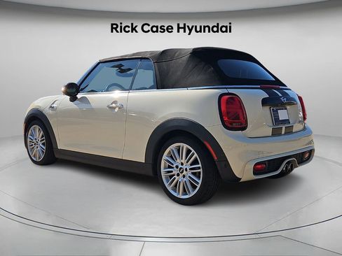 Used 2019 MINI Cooper S w/ Premium Package image 6