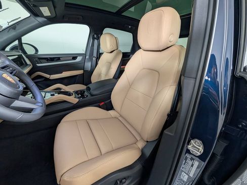 New 2026 Porsche Cayenne AWD/4WD image 5