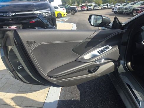 Used 2022 Chevrolet Corvette Stingray Convertible w/ Battery Protection Package image 15