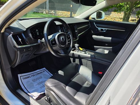 Used 2019 Volvo V90 T6 Cross Country w/ Protection Package Premier AWD/4WD image 7