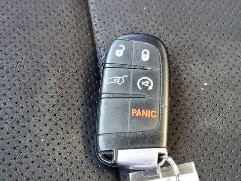 Used 2020 Jeep Grand Cherokee Altitude image 34