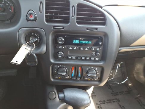 Used 2004 Chevrolet Monte Carlo SS w/ Dale Earnhardt Jr. Package image 16