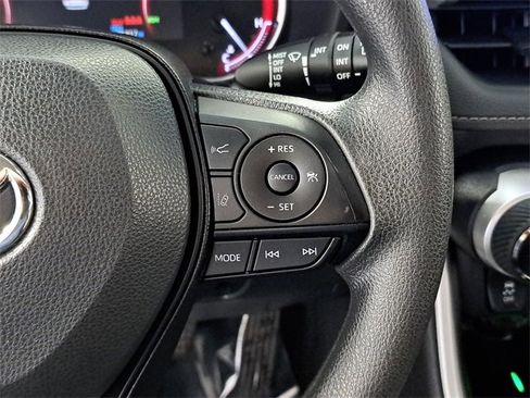 Used 2024 Toyota RAV4 XLE image 25