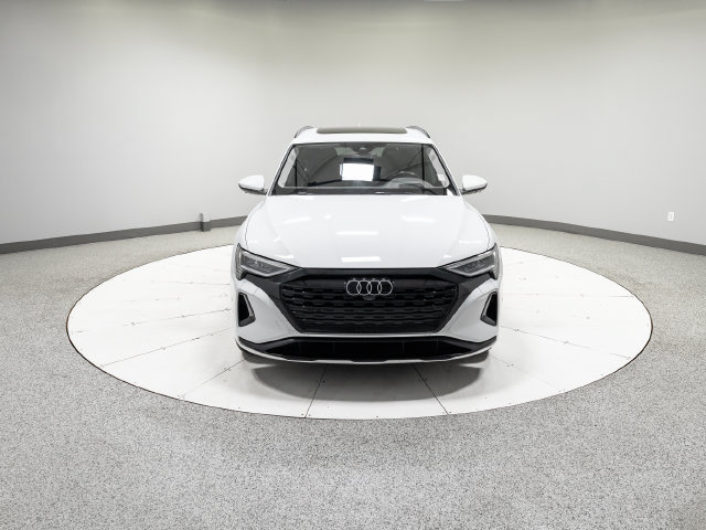 Used 2024 Audi Q8 e-tron Prestige w/ Prestige Package AWD/4WD image 27