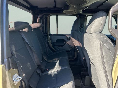 New 2026 Jeep Gladiator Sport image 27