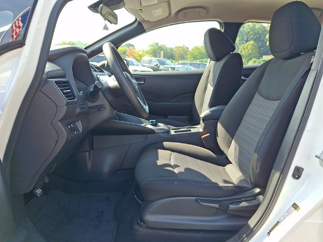 Used 2025 Nissan Leaf S FWD image 2