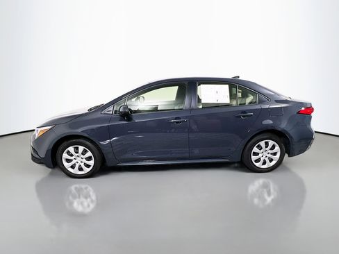 Used 2025 Toyota Corolla LE image 9
