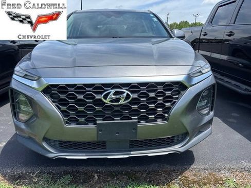 Used 2019 Hyundai Santa Fe SEL FWD image 2