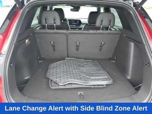 Used 2025 Chevrolet TrailBlazer RS w/ Convenience Package FWD image 14