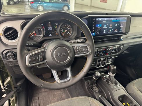 Used 2024 Jeep Wrangler Unlimited Sahara w/ Safety Group AWD/4WD image 8