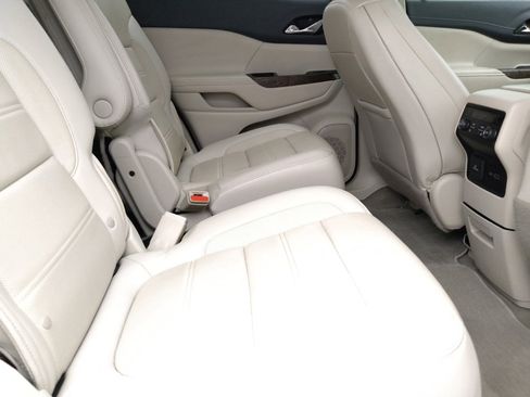 Used 2020 GMC Acadia Denali w/ Technology Package image 19