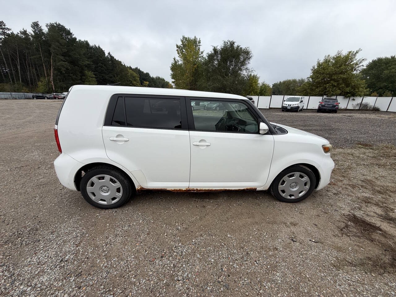 Used 2010 Scion xB FWD image 6