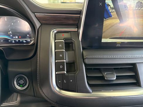 Used 2024 Chevrolet Tahoe LT AWD/4WD image 23