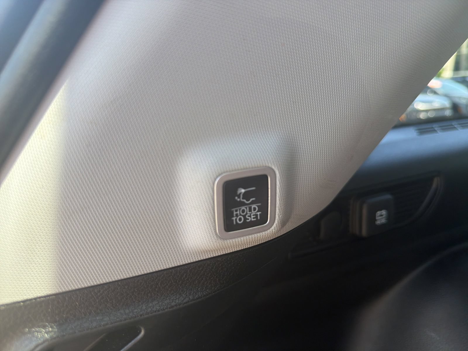 Used 2023 Jeep Grand Cherokee Limited AWD/4WD image 20