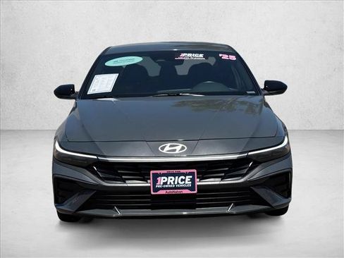 Certified 2025 Hyundai Elantra Sport FWD image 2