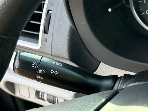 Used 2017 Subaru Forester 2.5i Premium image 25