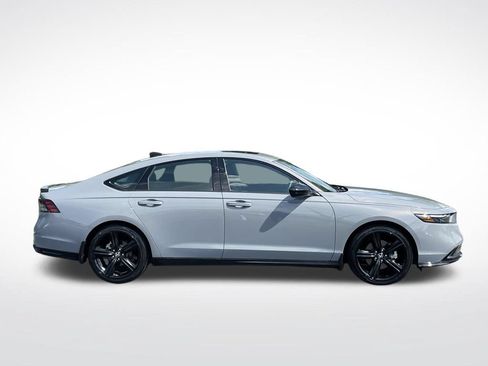 Used 2024 Honda Accord Sport image 7