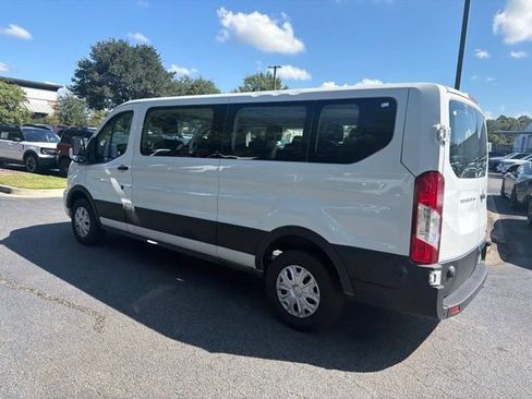 Used 2024 Ford Transit 350 XLT RWD image 7
