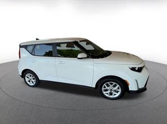 Used 2025 Kia Soul LX w/ LX Technology Package FWD video 2
