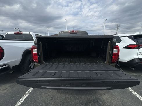 Used 2024 GMC Canyon Denali image 30