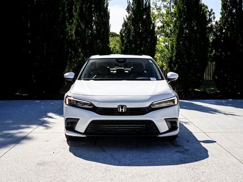 Used 2024 Honda Civic EX image 3